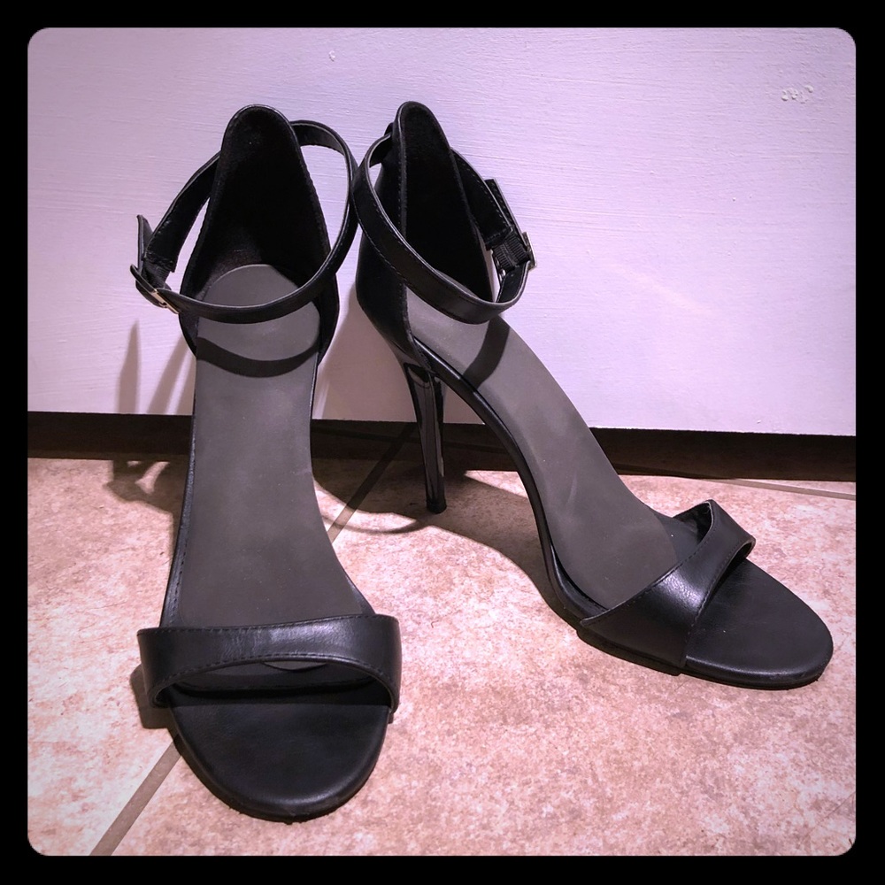 Basic Black Strappy Heel